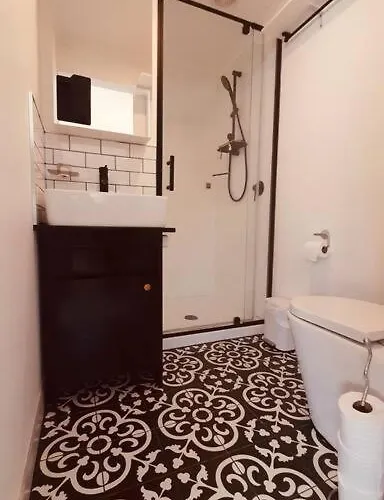 Little Gem Apartment